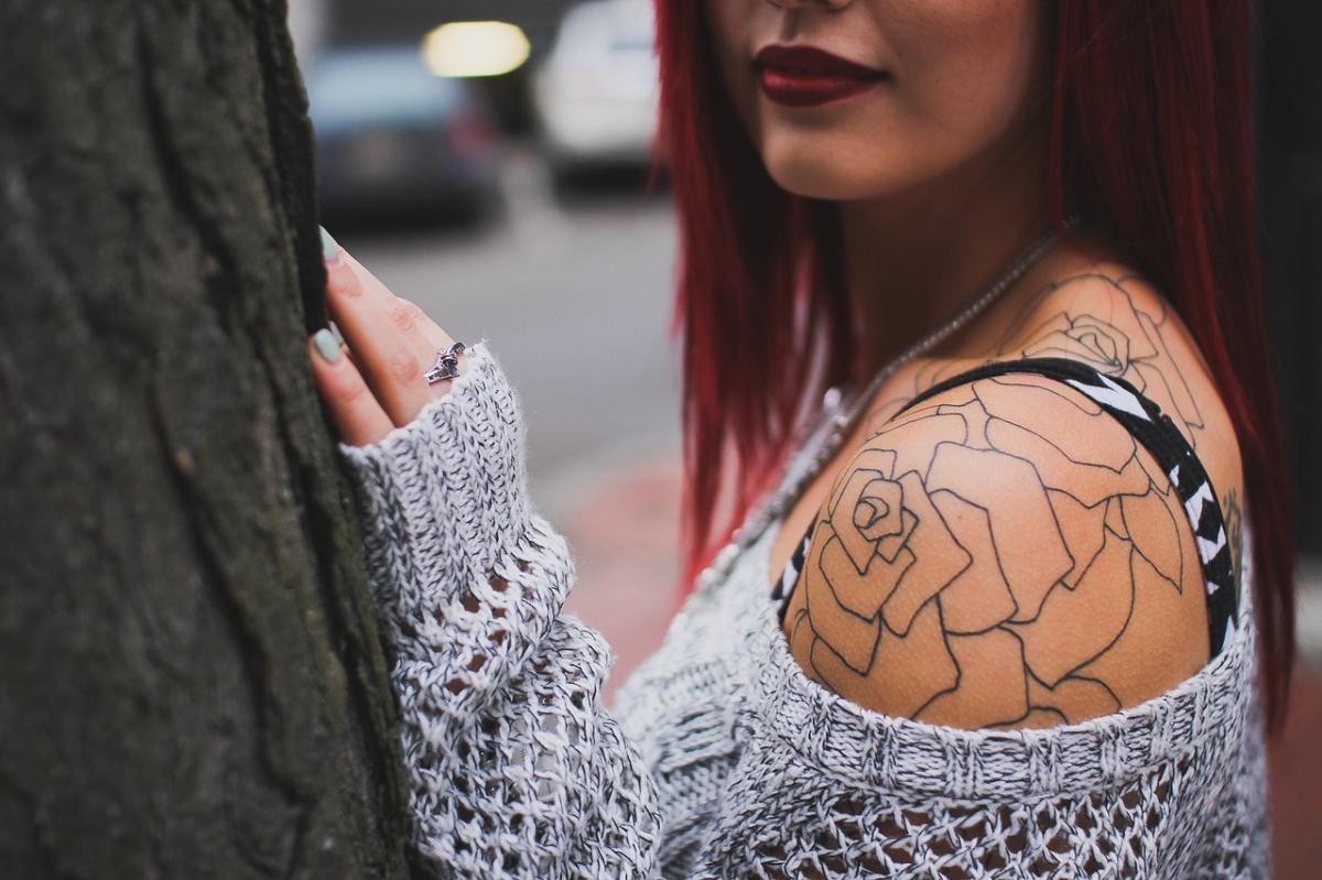 Tatuaż, a atrakcyjność. Czy tatuaż u kobiety podoba się mężczyznom? 